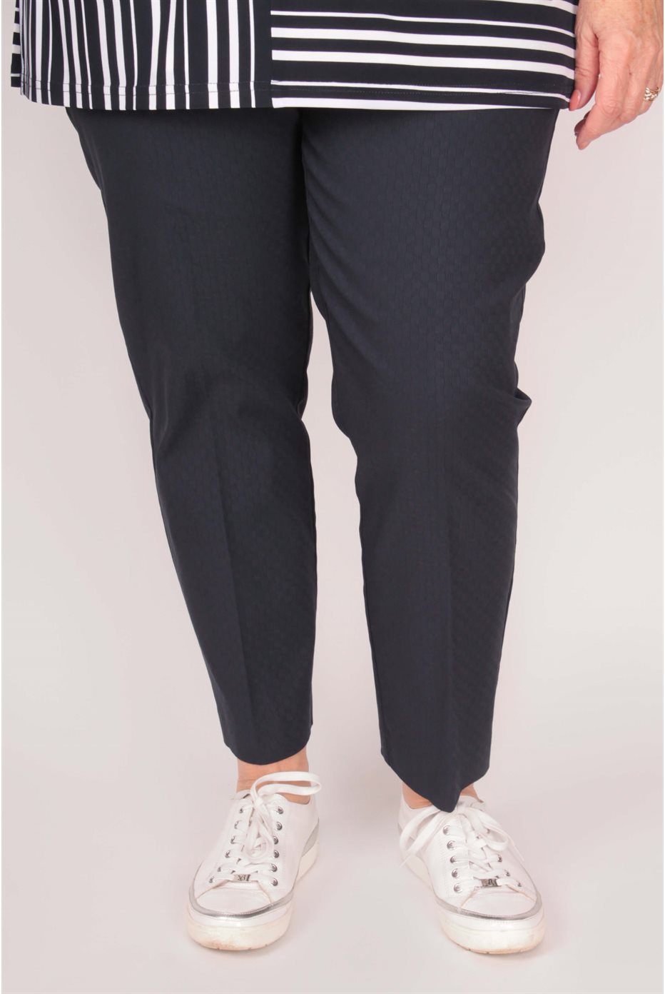 Pantalon court marine à enfiler en jacquard texturé
